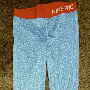 Nike Pro Capris